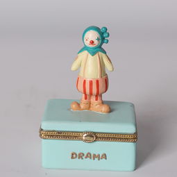 树脂工艺品的多样魅力 从仿生摆件到实用收纳